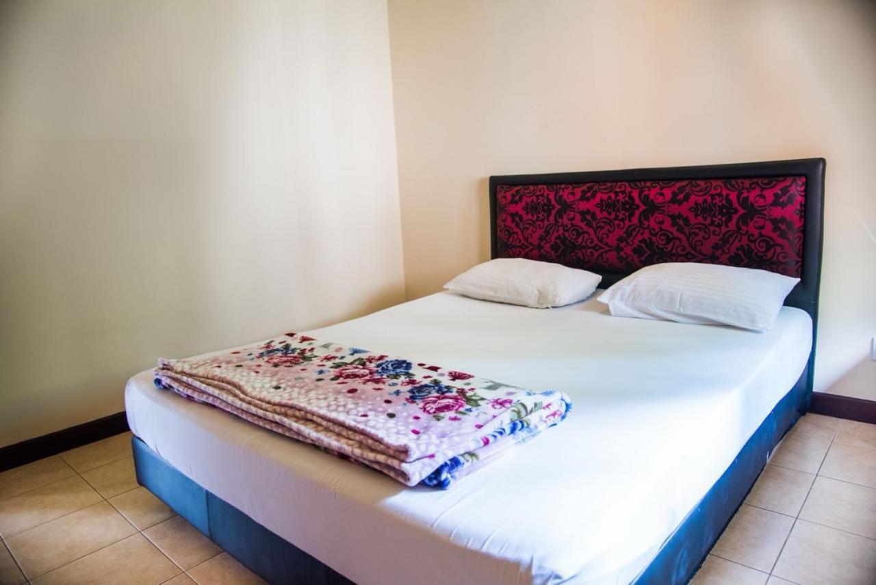 Jk Kandy Bungalow Otel Dış mekan fotoğraf